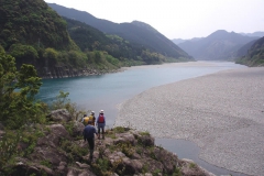 ゴール近くになっても、山が深い