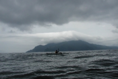 対岸は船越半島